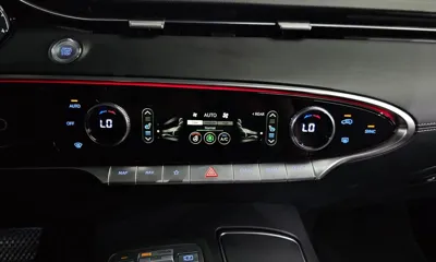 Genesis GV70 2021, 24519 км, за 23337.44 USD - фото 28