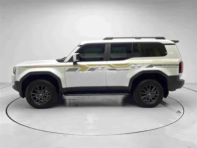 Toyota Prado 2025, 11700 км, за 61770.29 USD