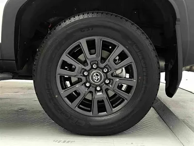 Toyota Prado 2025, 11700 км, за 61770.29 USD - фото 8