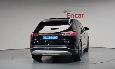 Audi Q4 e-tron 2023, 33490 км, за 27153.73 USD