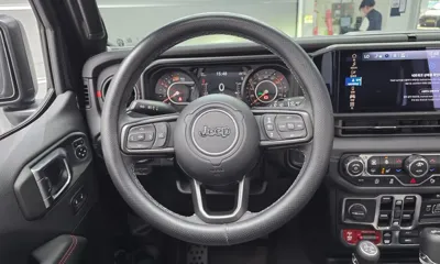 Jeep Wrangler 2025, 5182 км, за 52448.47 USD - фото 14