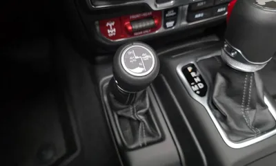 Jeep Wrangler 2025, 5182 км, за 52448.47 USD - фото 19