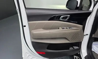 Kia Canival 2024, 44709 км, за 27898.12 USD - фото 24