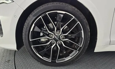 Kia K5 2023, 43513 км, за 16848.36 USD