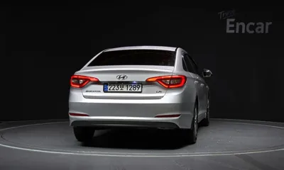 Hyundai Sonata 2015, 192641 км, за 3021.54 USD