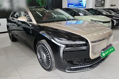 Voyah Lantu Chiguang L 2026, 19200 км, за 35913 USD