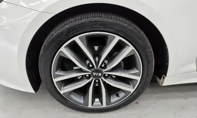 Kia K5 2014, 169848 км, за 3893.91 USD