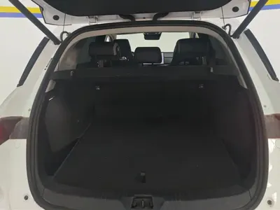 BYD Seal 05 DM-i 2025, 8200 км, за 13801.97 USD
