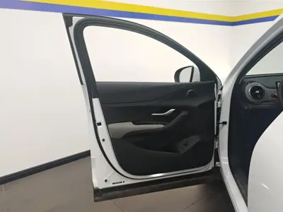 BYD Seal 05 DM-i 2025, 8200 км, за 13801.97 USD - фото 7