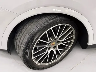Porsche Cayenne 2022, 31241 км, за 72018.49 USD