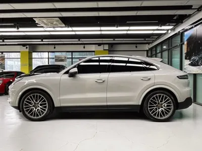 Porsche Cayenne 2022, 31241 км, за 72018.49 USD - фото 17