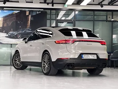 Porsche Cayenne 2022, 31241 км, за 72018.49 USD - фото 19
