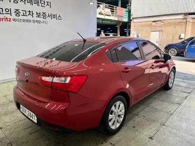 Kia Pride 2014, 103322 км, за 2974.62 USD