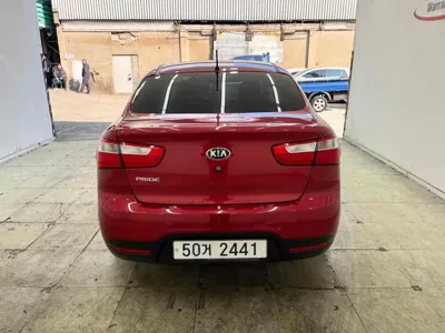Kia Pride 2014, 103322 км, за 2974.62 USD