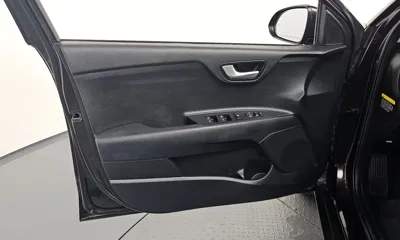 Kia Stonic 2018, 55279 км, за 7739.27 USD - фото 24