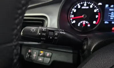 Kia Stonic 2018, 55279 км, за 7739.27 USD - фото 32