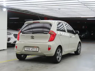 Kia Morning 2015, 60319 км, за 3838.15 USD