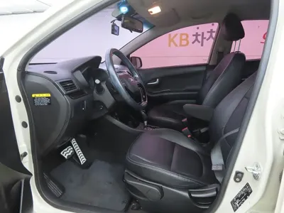 Kia Morning 2015, 60319 км, за 3838.15 USD