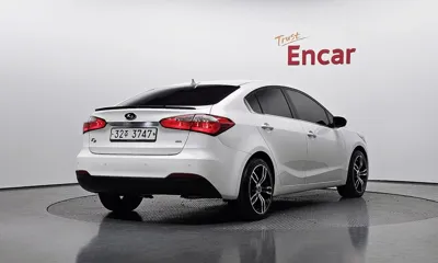 Kia K3 2013, 67810 км, за 3843.65 USD