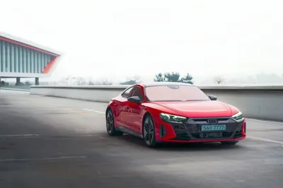Audi RS e-tron GT · 2022 год