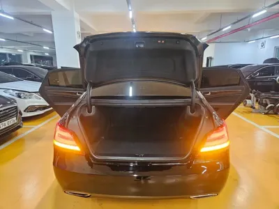 Hyundai Equus 2014, 289755 км, за 3633.88 USD
