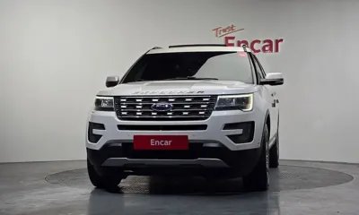 Ford Explorer 2016, 113068 км, за 7862.57 USD