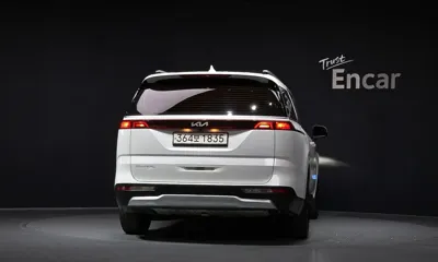Kia Canival 2023, 108626 км, за 17603.78 USD