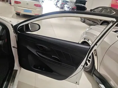 Toyota Yaris L 2018, 95000 км, за 4818.58 USD - фото 16