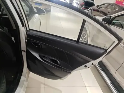 Toyota Yaris L 2018, 95000 км, за 4818.58 USD - фото 17