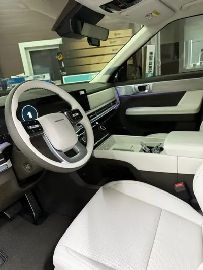 Hyundai Santafe 2025, 7800 км, за 13016.94 USD - фото 8