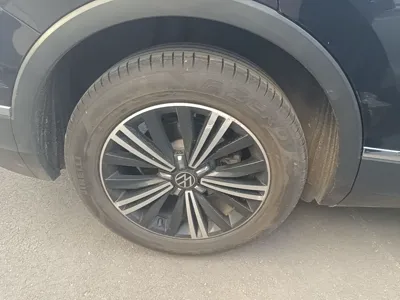 Volkswagen Tiguan L 2021, 74600 км, за 15372 USD - фото 10