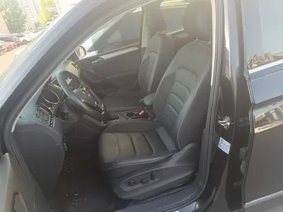 Volkswagen Tiguan L 2021, 74600 км, за 15372 USD - фото 18