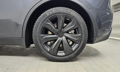 Tesla Model Y 2021, 47083 км, за 25928.35 USD - фото 21
