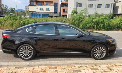 Kia K7 2016, 206000 км, за 7220.69 USD