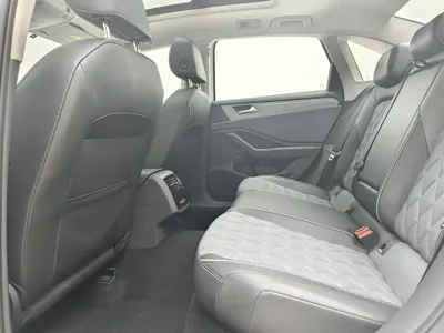Volkswagen Sagitar 2024, 10000 км, за 13213.4 USD