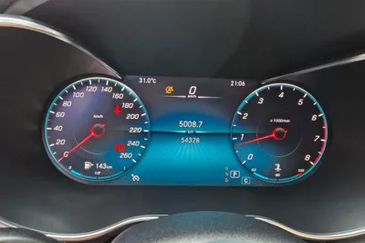 Mercedes-Benz C-Class 2021, 54300 км, за 24033 USD - фото 9