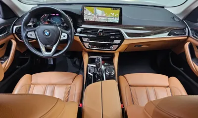 BMW 5-Series 2023, 25598 км, за 25364.22 USD - фото 7