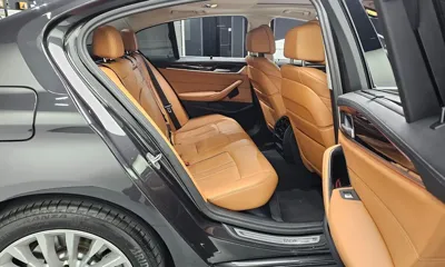BMW 5-Series 2023, 25598 км, за 25364.22 USD - фото 12