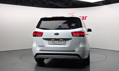 Kia Canival 2016, 185283 км, за 5298.01 USD