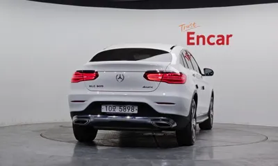 Mercedes-Benz GLC-Class 2019, 45632 км, за 22398.41 USD