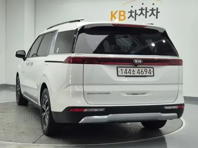 Kia Canival 2021, 101927 км, за 11721.03 USD