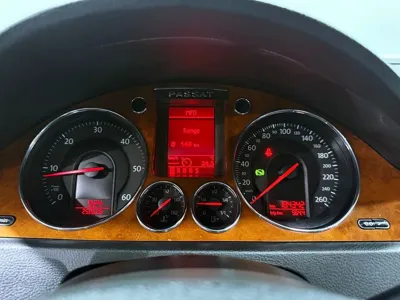 Volkswagen Passat 2009, 184315 км, за 1235.13 USD