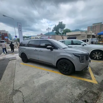 Kia Canival 2025, 38000 км, за 20550.88 USD