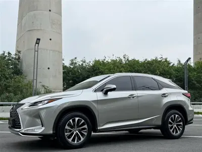 Lexus RX 2022, 70000 км, за 33548.5 USD