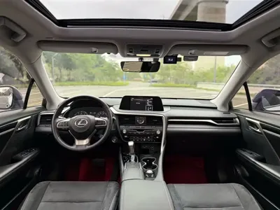 Lexus RX 2022, 70000 км, за 33548.5 USD