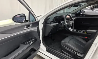 Kia K5 2025, 23011 км, за 20840.4 USD - фото 10