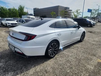 Hyundai Sonata 2020, 44813 км, за 12353.64 USD