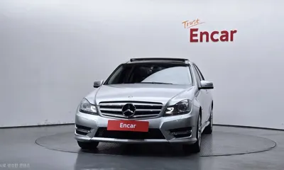 Mercedes-Benz C-Class 2012, 65488 км, за 3843.65 USD