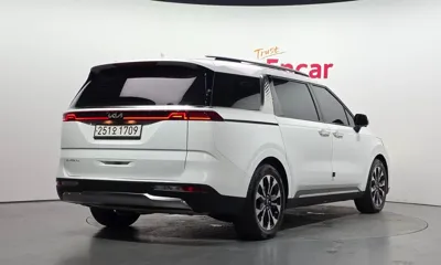 Kia Canival 2023, 89359 км, за 18241.05 USD