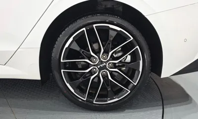 Kia K5 2023, 41275 км, за 15628.05 USD - фото 21